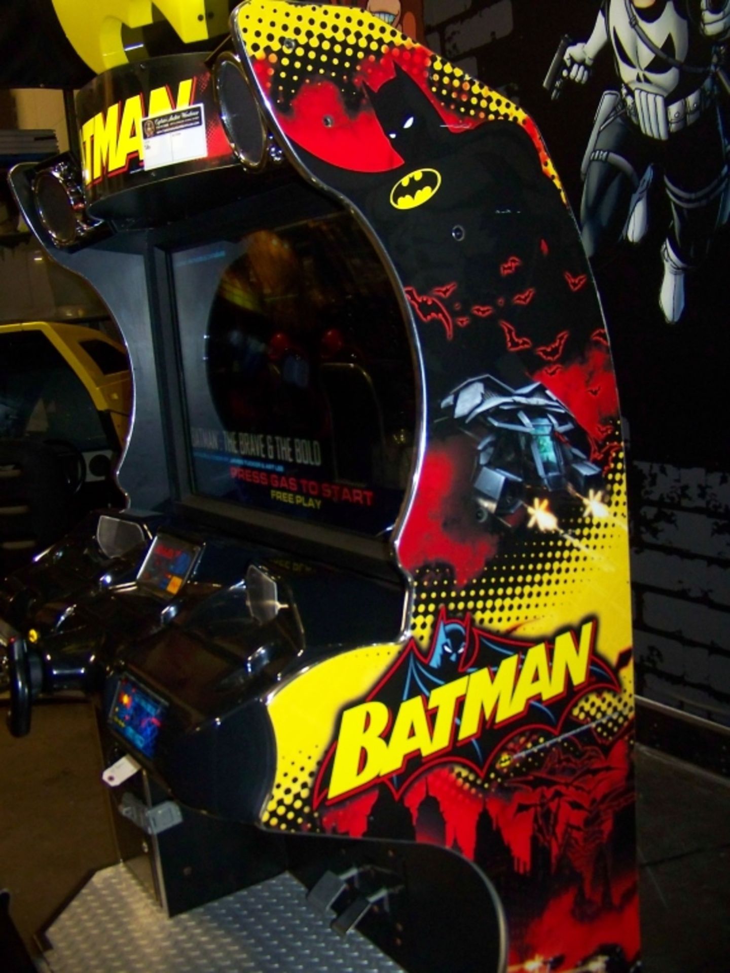BATMAN ACTION HERO DRIVER ARCADE GAME RAW THRILLS - Image 7 of 13