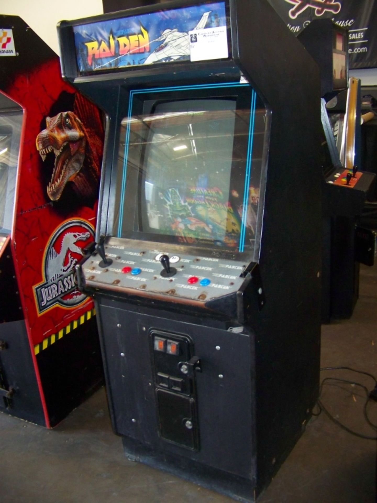 RAIDEN UPRIGHT VERTICAL SHOOTER ARCADE GAME - Image 2 of 4