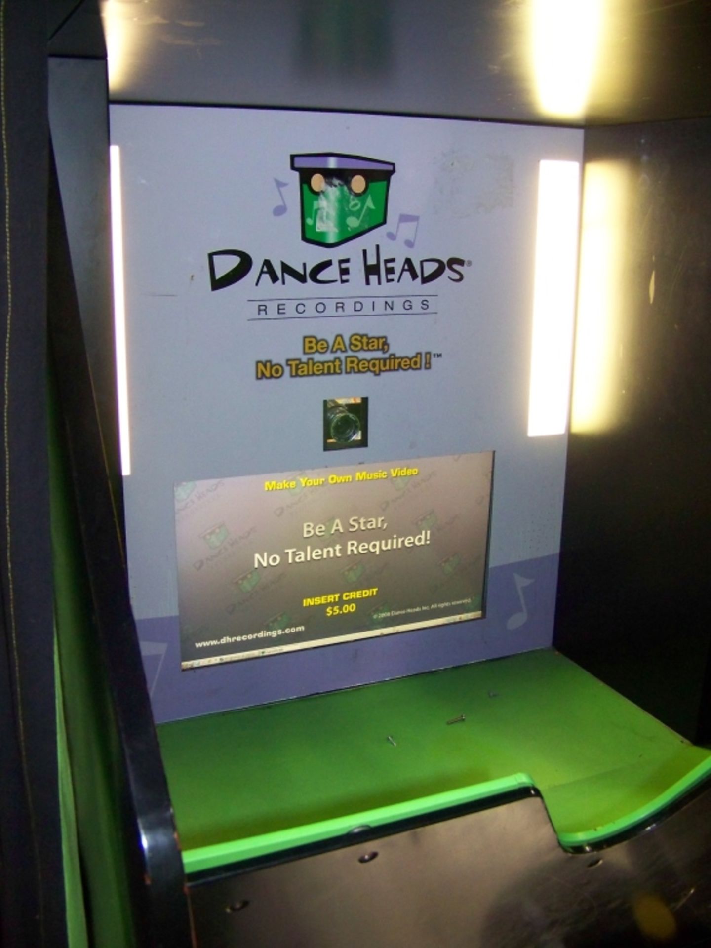 DANCE HEADS RECORDINGS KIOSK GREEN SCREEN CD - Image 2 of 10