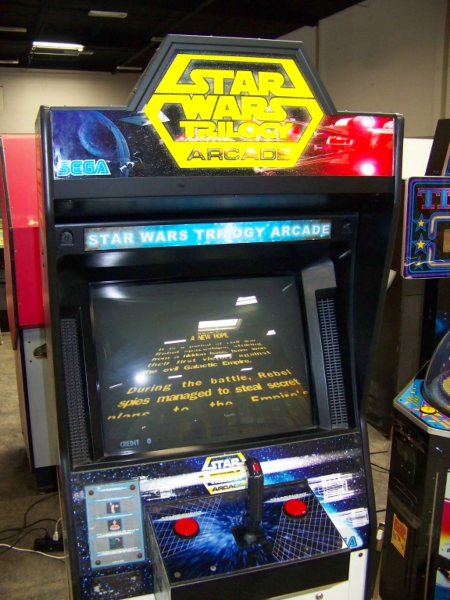 STAR WARS TRILOGY UPRIGHT ARCADE GAME SEGA - Image 2 of 4