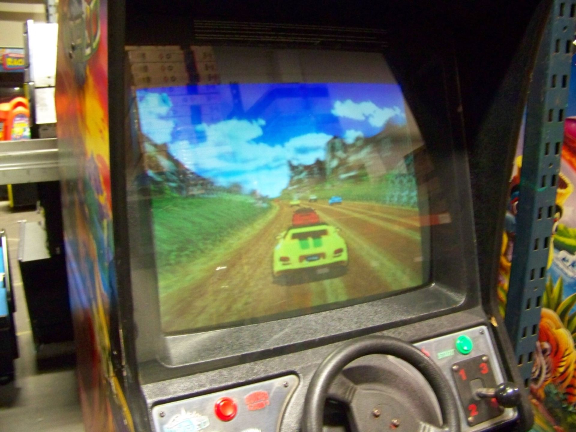 CRUISIN WORLD UPRIGHT RACING ARCADE GAME MIDWAY - Image 2 of 3