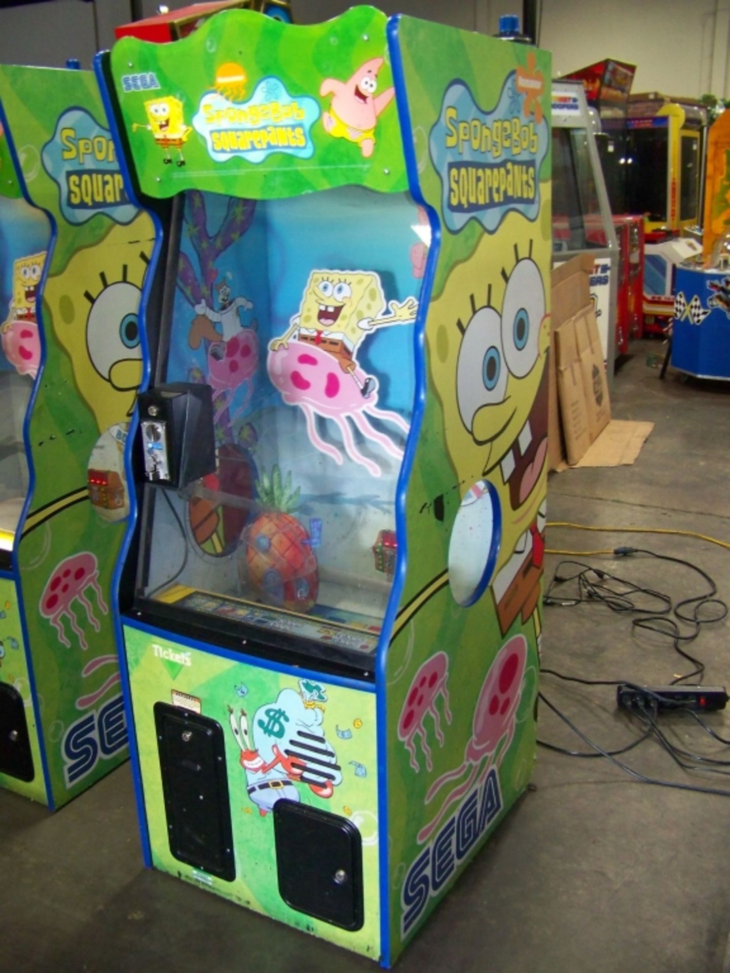SPONGE BOB UNDERWATER TICKET REDEMPTION GAME; Item is in used condition. Evidence of wear and - Image 2 of 3
