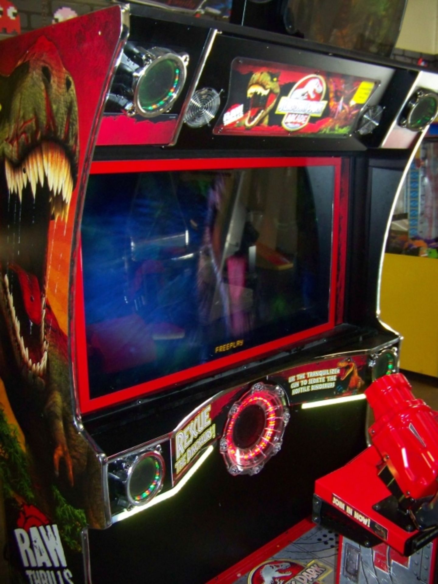 JURASSIC PARK MOTION DELUXE ARCADE RAW THRILLS - Image 9 of 16