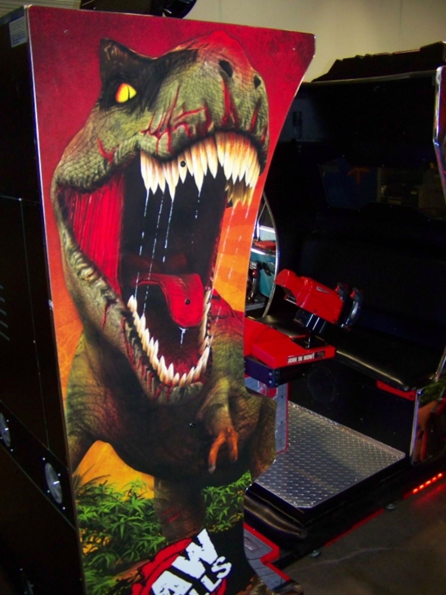JURASSIC PARK MOTION DELUXE ARCADE RAW THRILLS - Image 6 of 16
