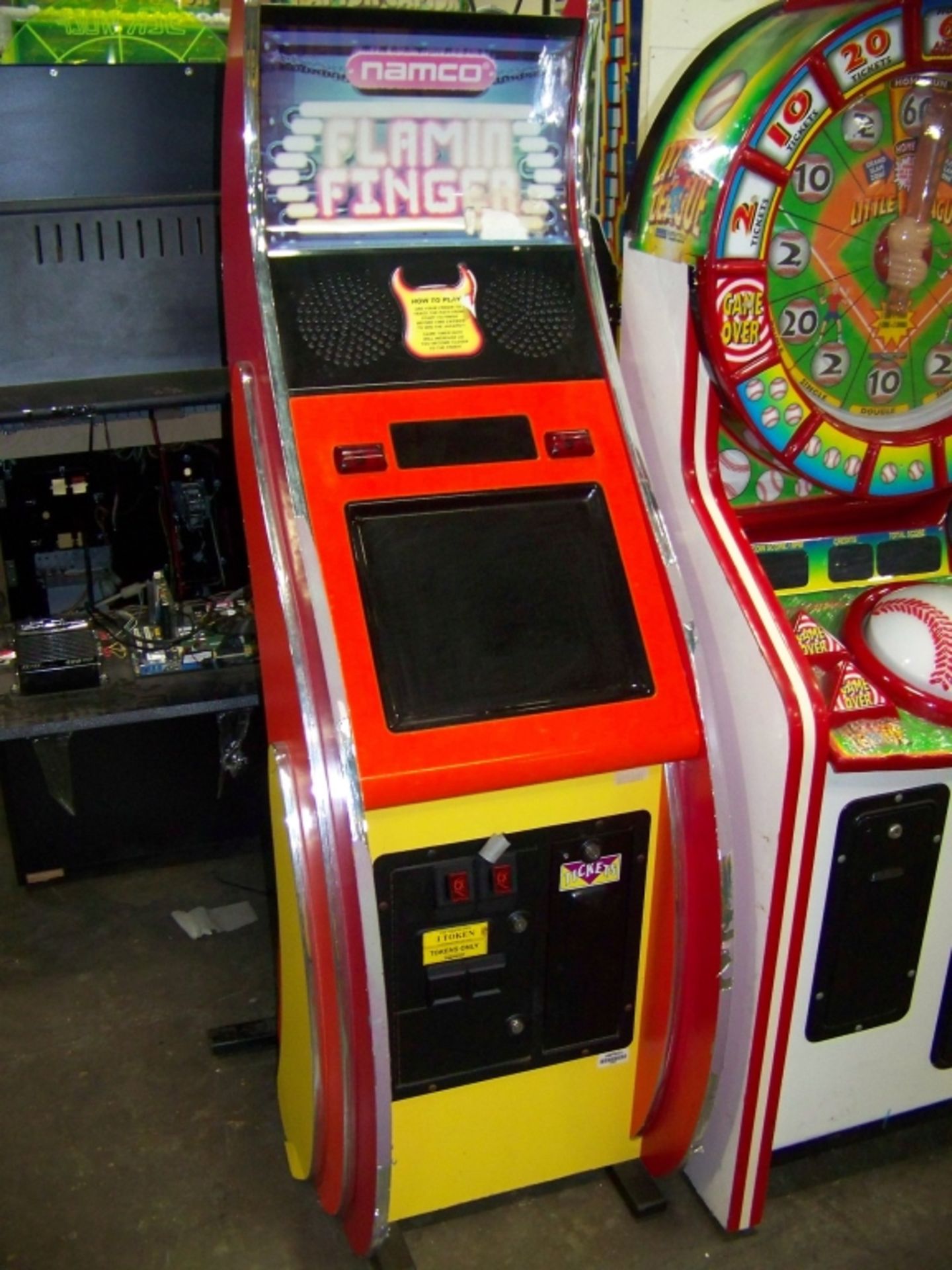 FLAMIN FINGER TICKET REDEMPTION GAME NAMCO