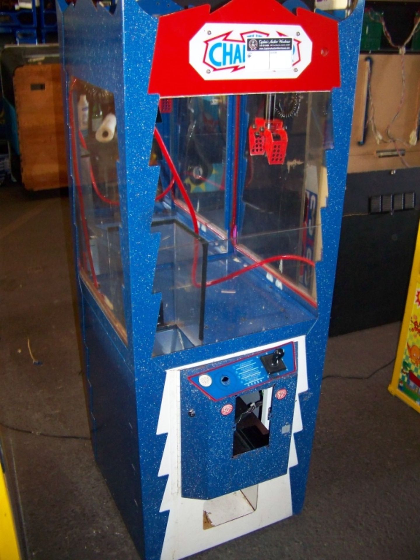 THE CHALLENGER CANDY SHOVEL CRANE MACHINE