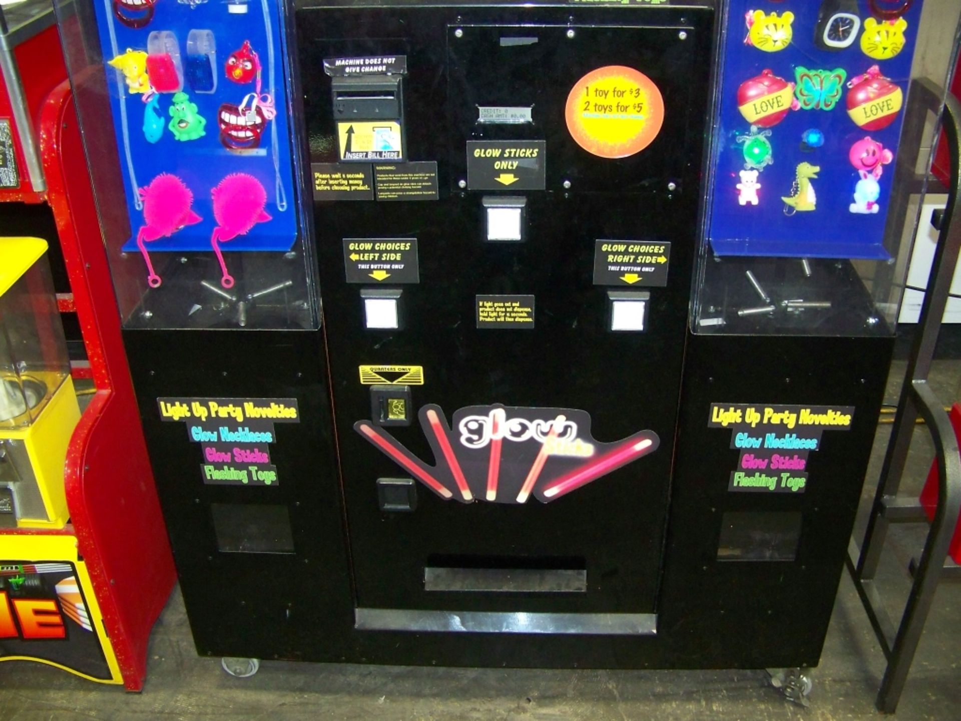 THE ORIGINAL GLOW MACHINE NOVELTY KIOSK - Image 3 of 4