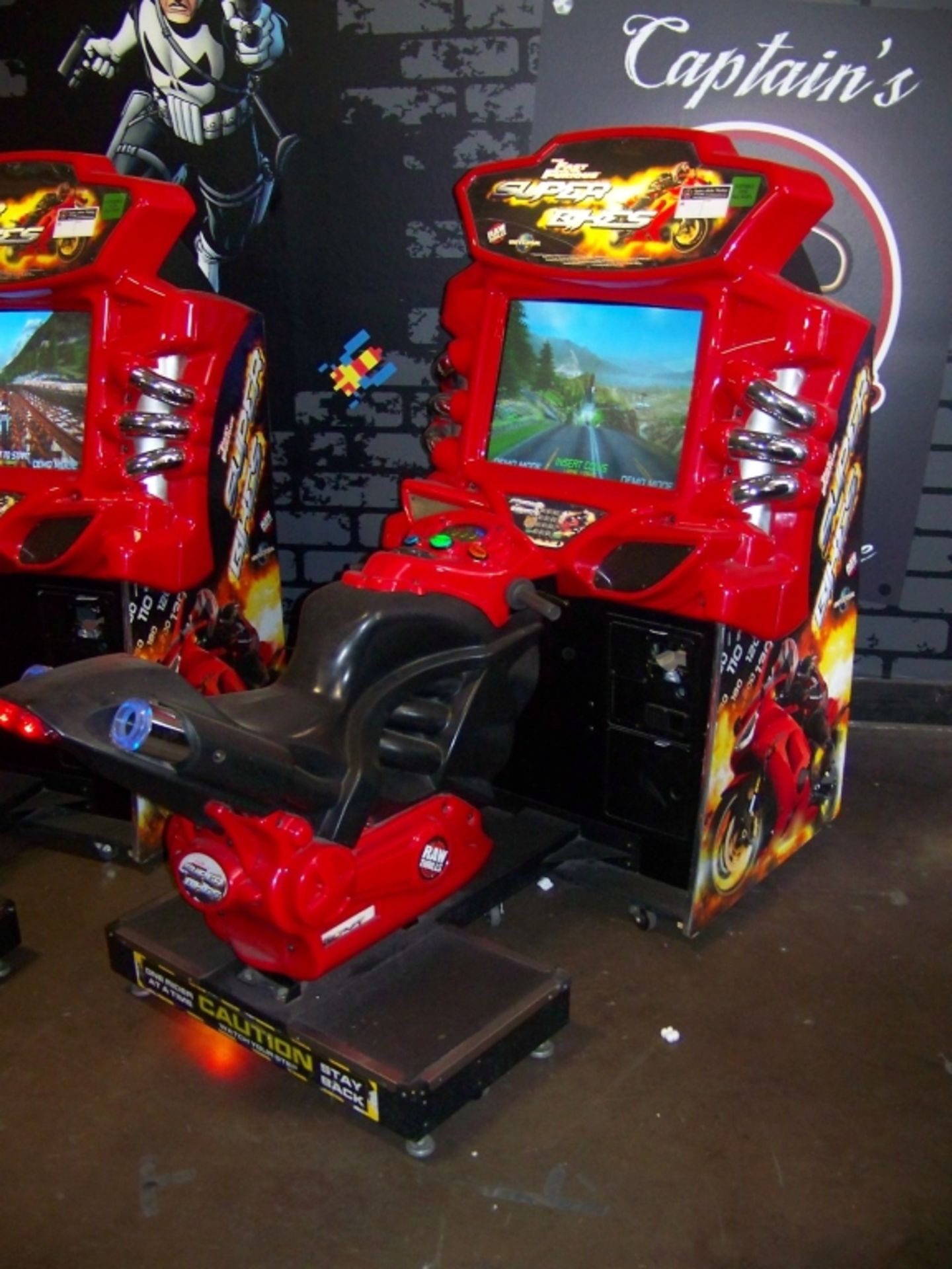 SUPER BIKES FAST & FURIOUS RACING ARCADE GAME - Image 2 of 5