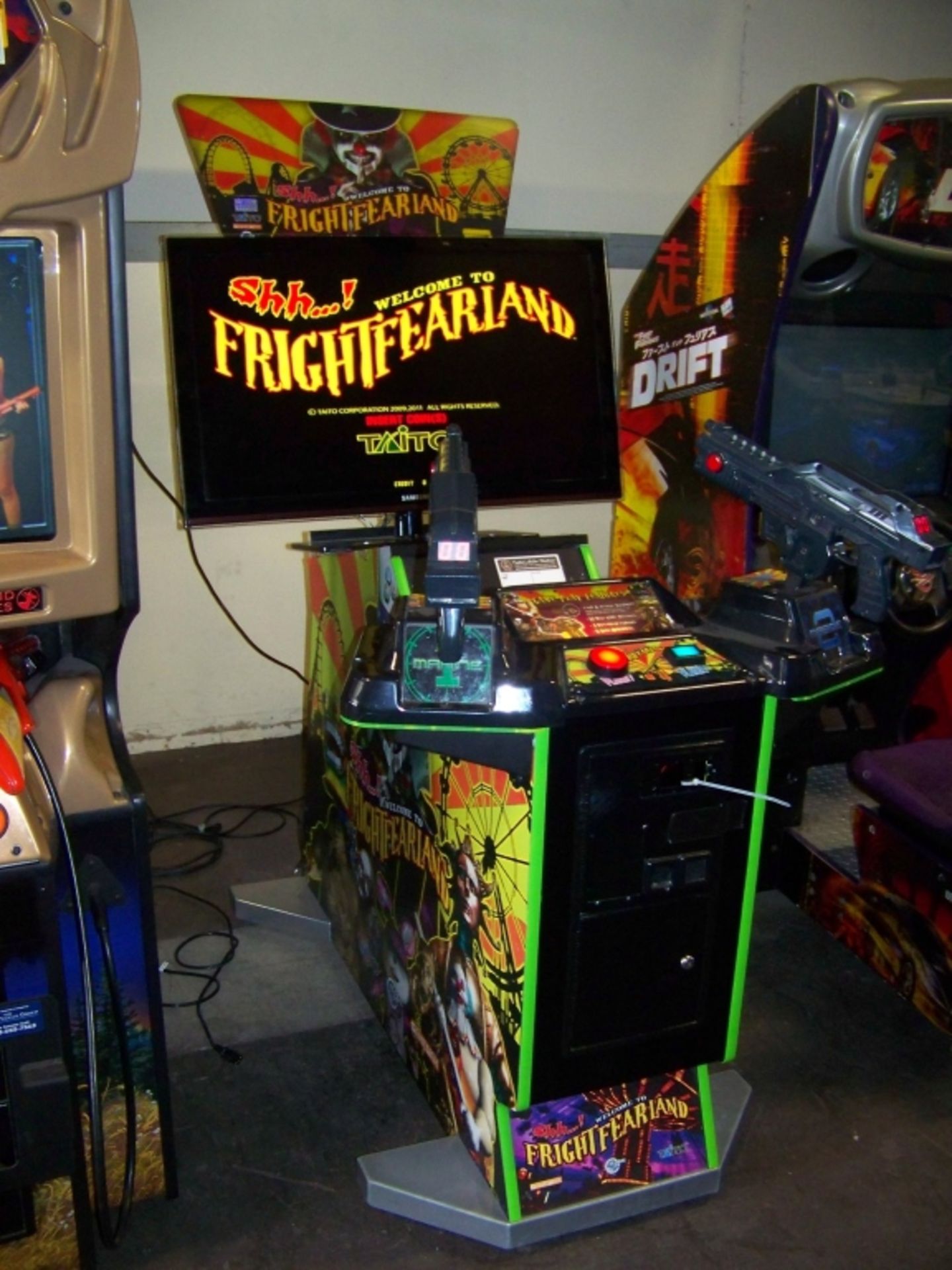 FRIGHT FEARLAND FIXED GUN SHOOTER ARCADE GAME - Image 2 of 6