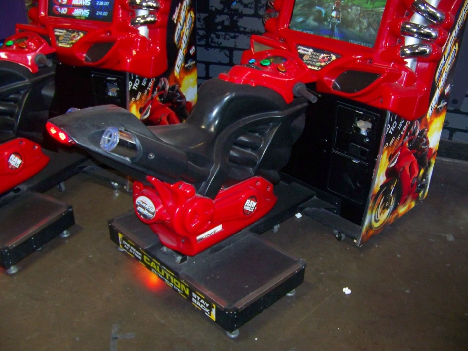 SUPER BIKES FAST & FURIOUS RACING ARCADE GAME - Image 4 of 5