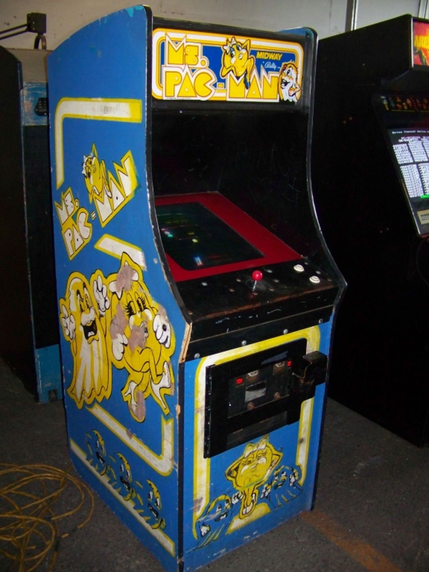 MS PACMAN UPRIGHT ARCADE GAME BALLY MIDWAY