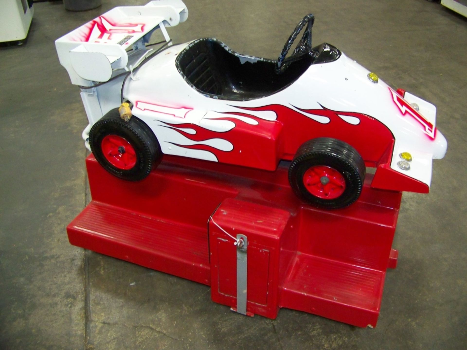 KIDDIE RIDE FORMULA ONE RACE CAR RED & WHITE - Image 2 of 2