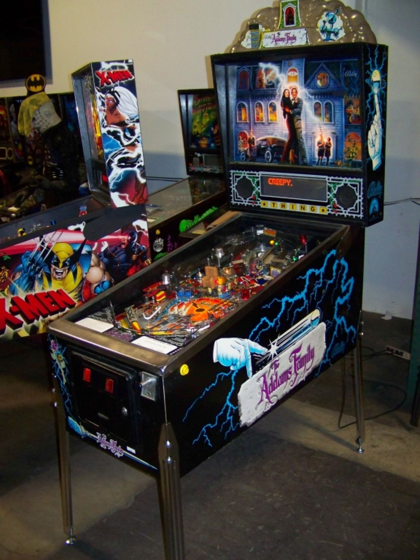 THE ADDAMS FAMILY PINBALL MACHINE BALLY 1992 - Image 2 of 15