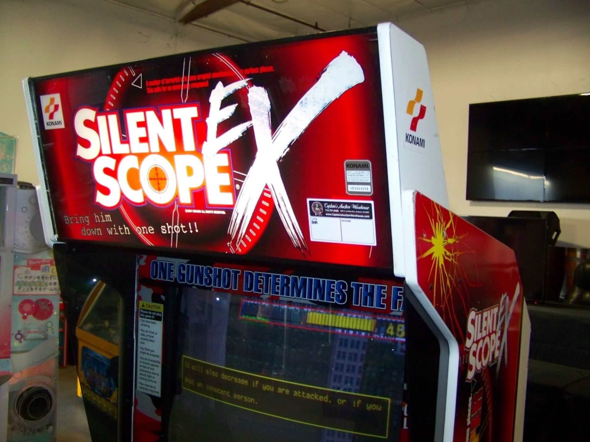 SILENT SCOPE EX DELUXE 39" SHOOTER ARCADE GAME - Image 8 of 8