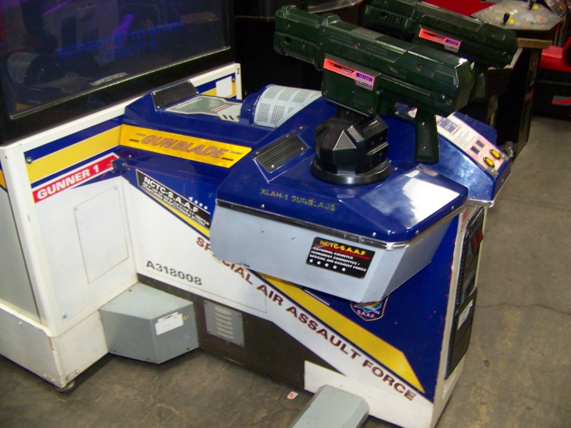 GUNBLADE NY 50" DX FIED GUN SHOOTER ARCADE GAME - Image 6 of 6