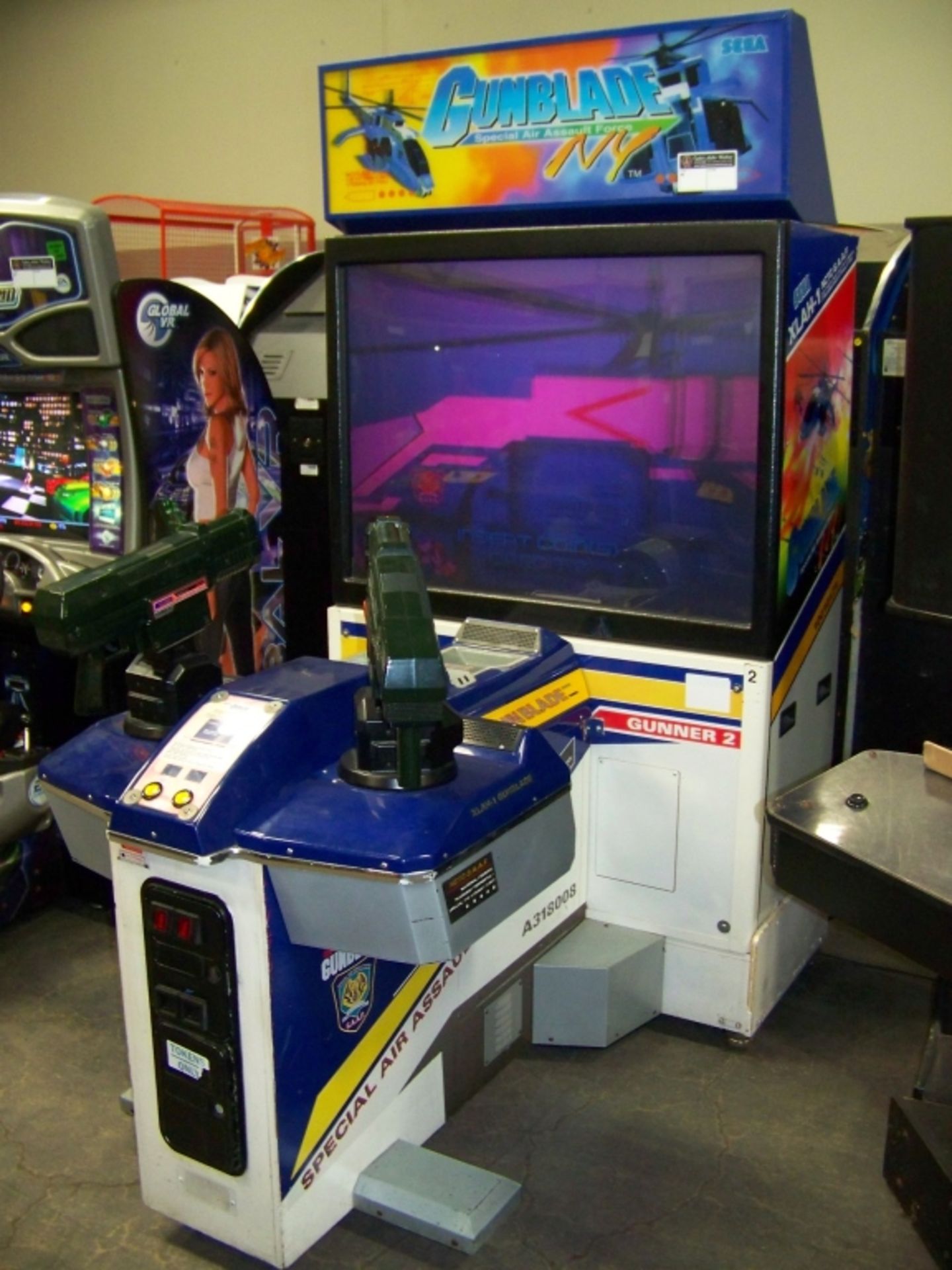 GUNBLADE NY 50" DX FIED GUN SHOOTER ARCADE GAME - Image 2 of 6