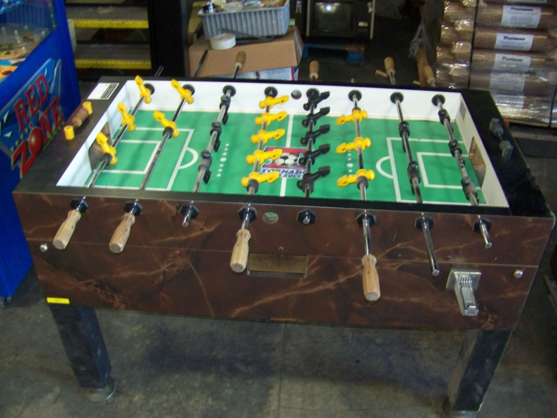 FOOSBALL TABLE TORNADO TOURAMENT COIN OPERATED