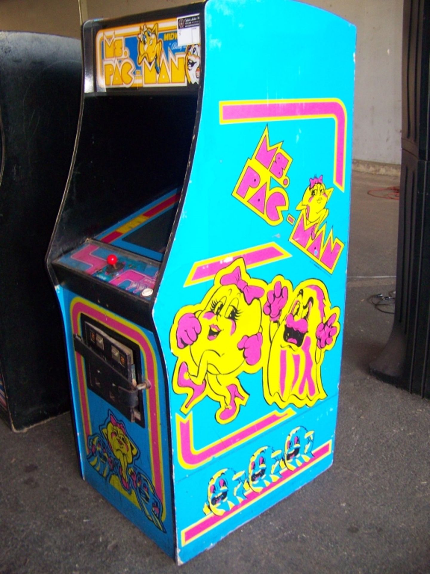 MS. PACMAN UPRIGHT 19" CLASSIC ARCADE GAME MIDWAY - Image 3 of 4