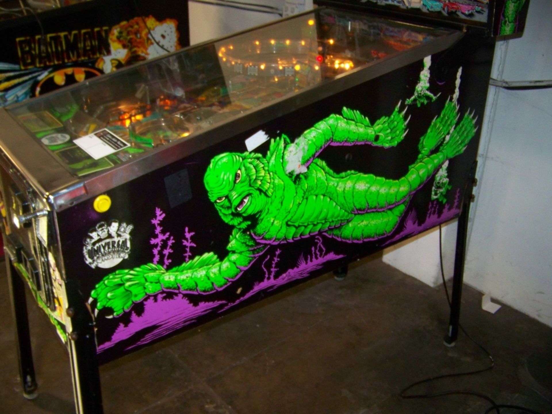 THE CREATURE FROM THE BLACK LAGOON PINBALL MACHINE - Image 7 of 9