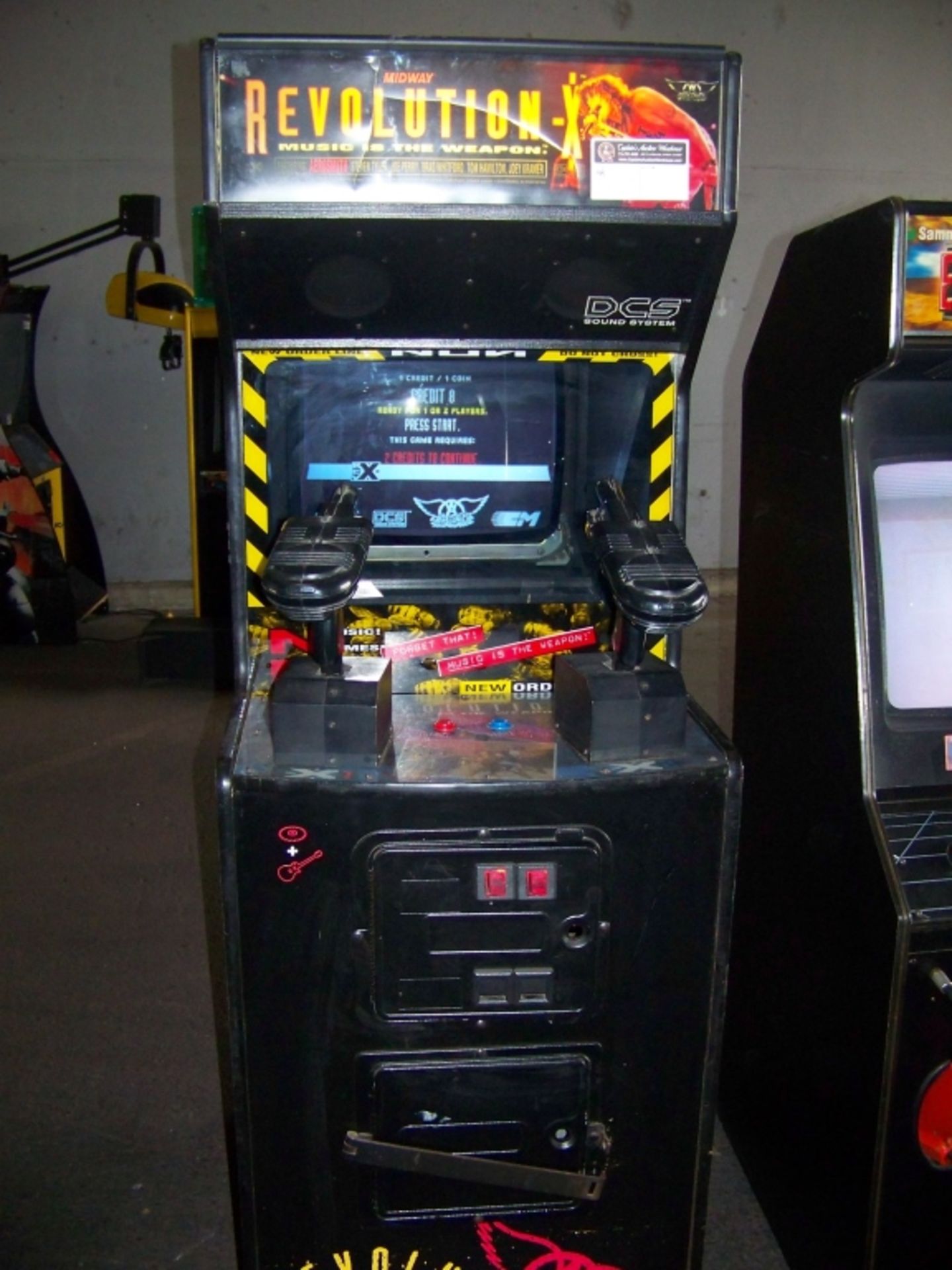 REVOLUTION X AEROSMITH ARCADE GAME MIDWAY CLASSIC - Image 2 of 4