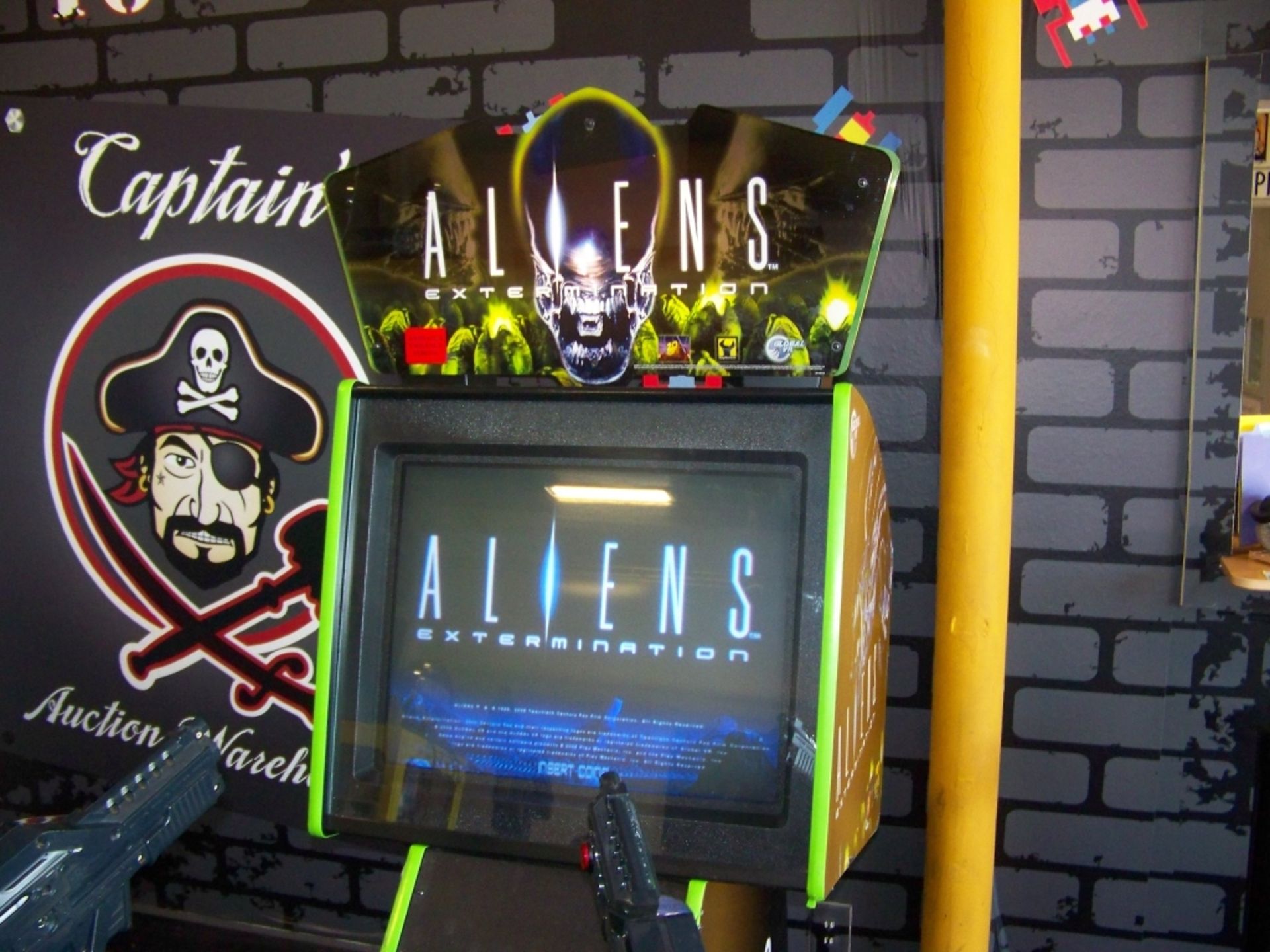 ALIENS EXTERMINATION FIXED GUN SHOOTER ARCADE GAME - Image 6 of 9