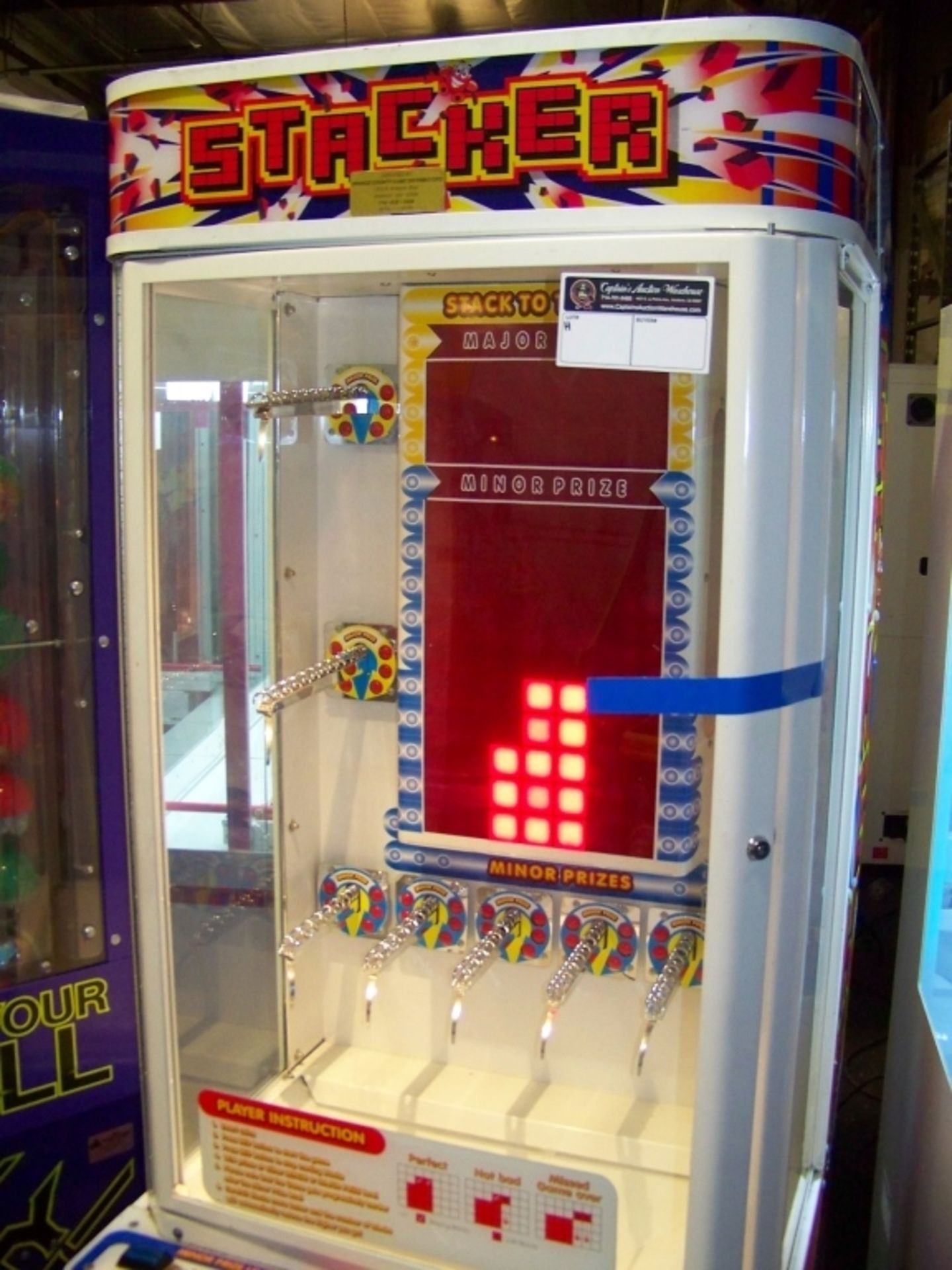 STACKER CLUB RED PRIZE REDEMPTION GAME LAI - Image 3 of 4