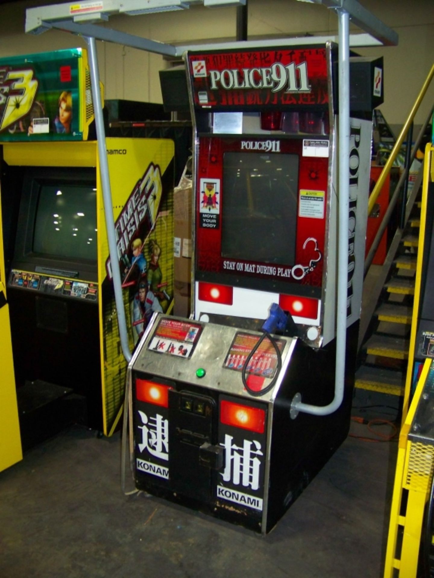 POLICE 911 UPRIGHT SHOOTER ARCADE GAME KONAMI - Image 2 of 2