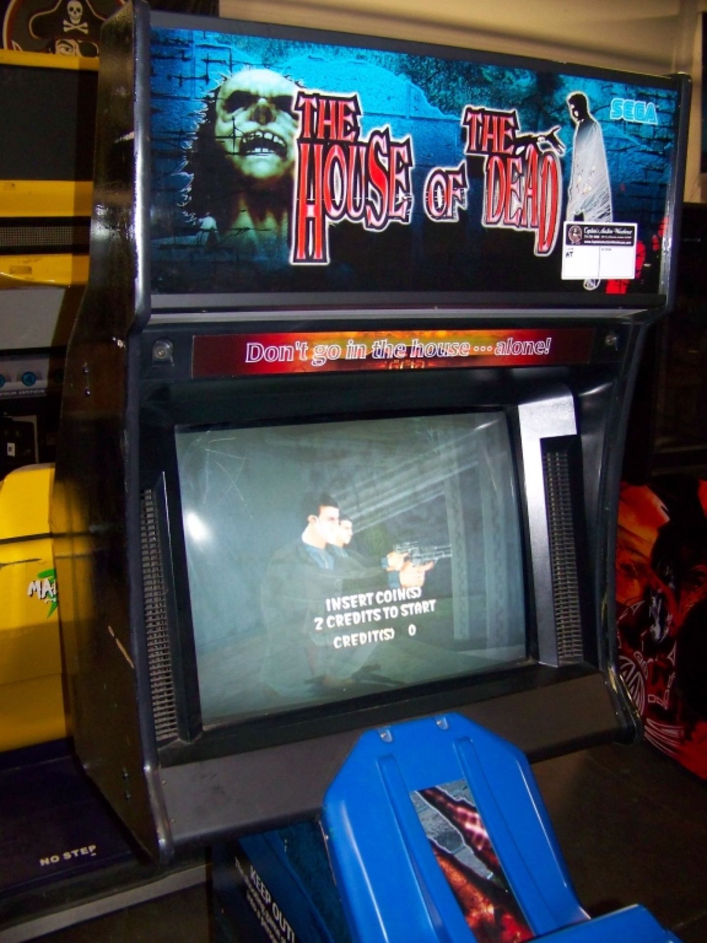 THE HOUSE OF THE DEAD ZOMBIE SHOOTER ARCADE GAME - Image 3 of 5