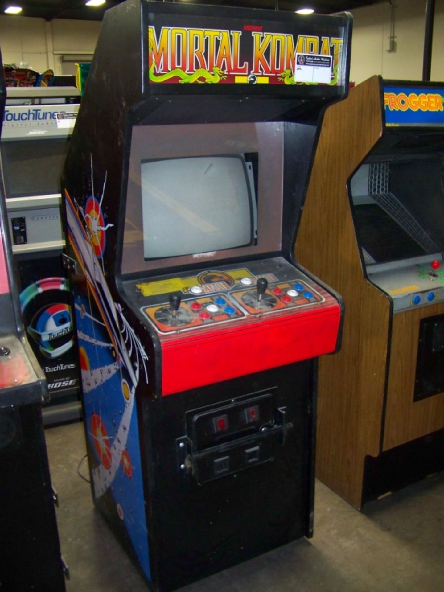 MORTAL KOMBAT 19" FIGHTER MIDWAY ARCADE GAME