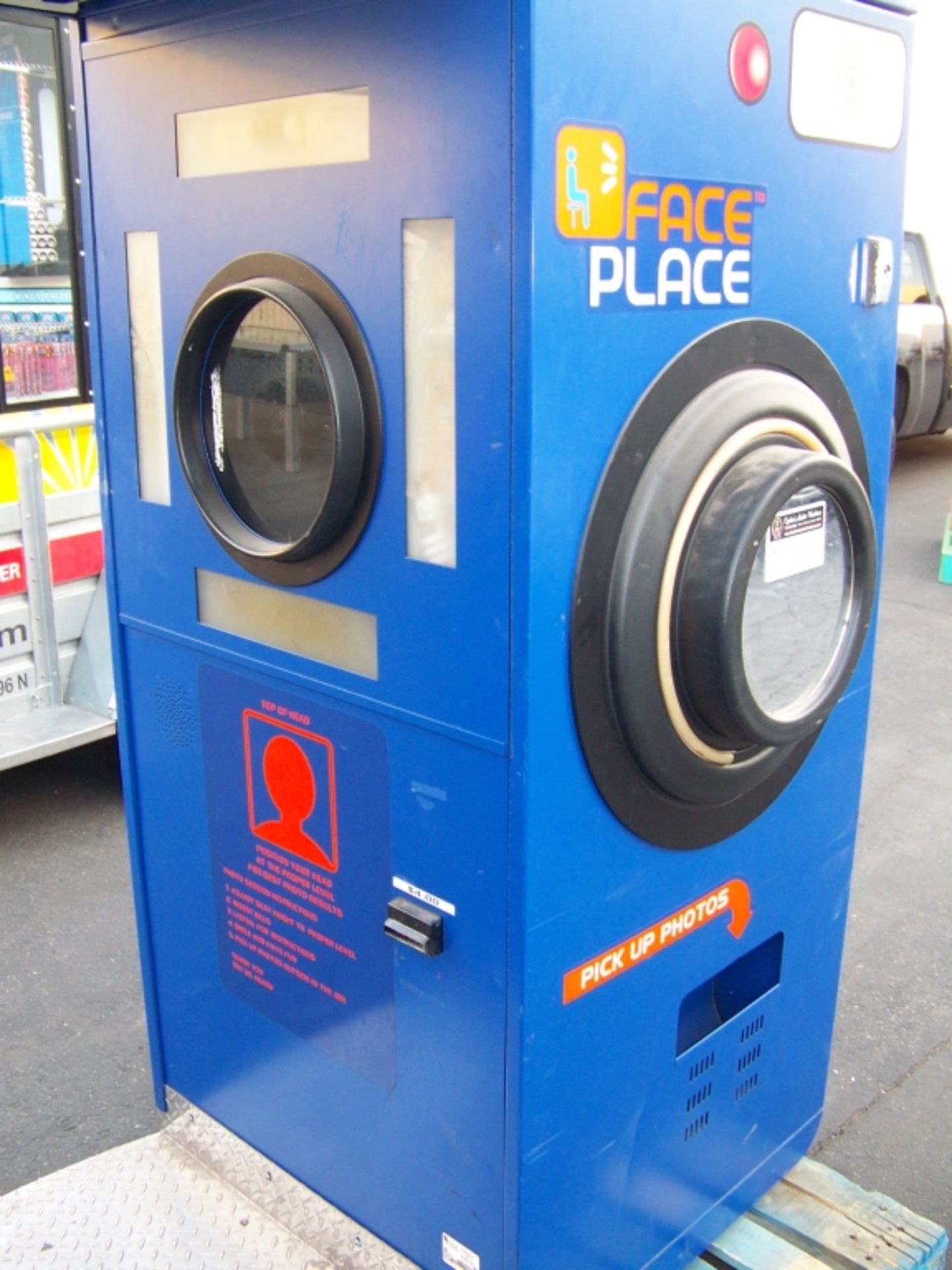 FACE PLACE APPLE BIG BLUE PHOTO BOOTH KIOSK - Image 2 of 5