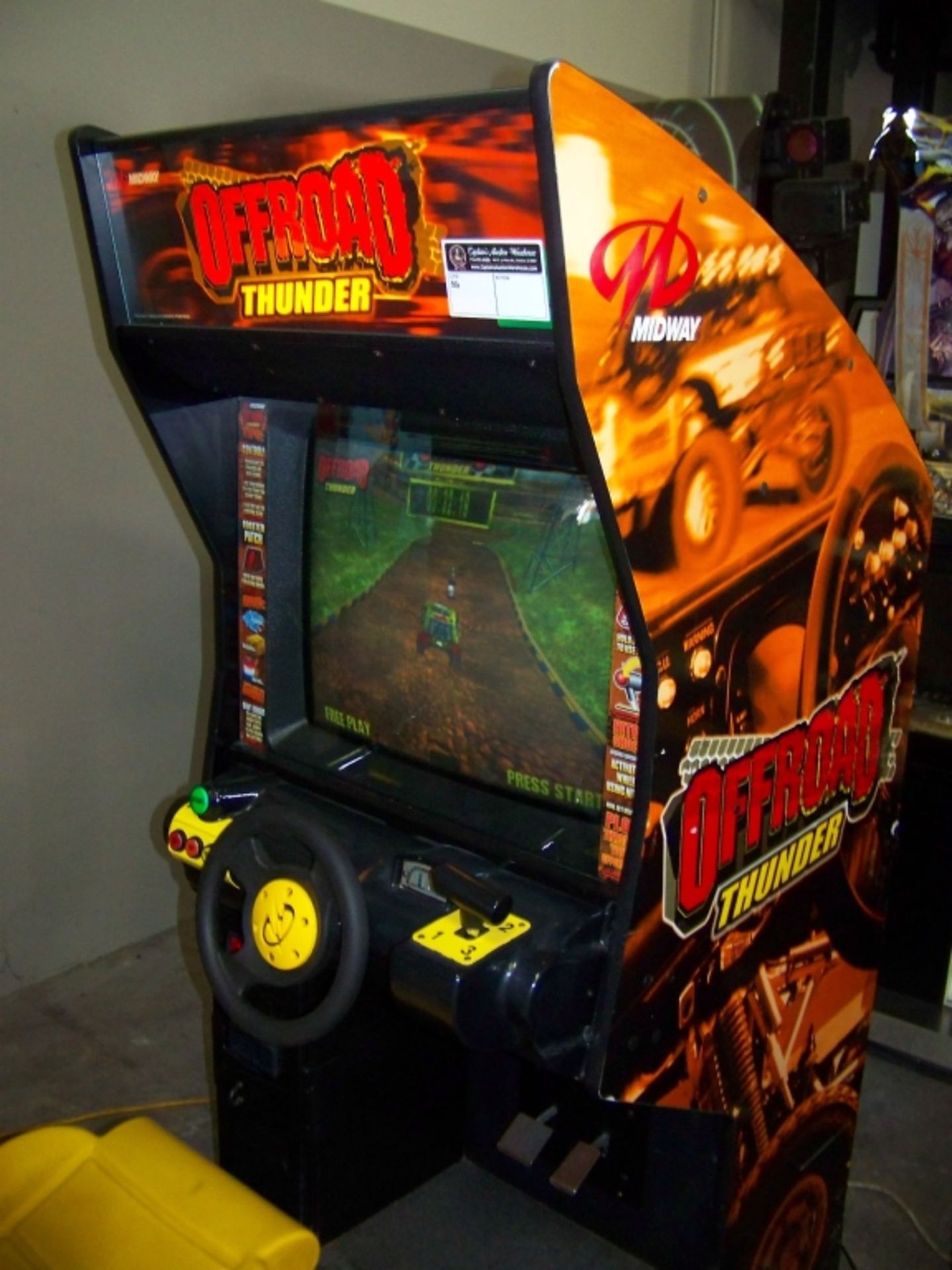 OFFROAD THUNDER MIDWAY RACING ARCADE GAME - Image 4 of 7