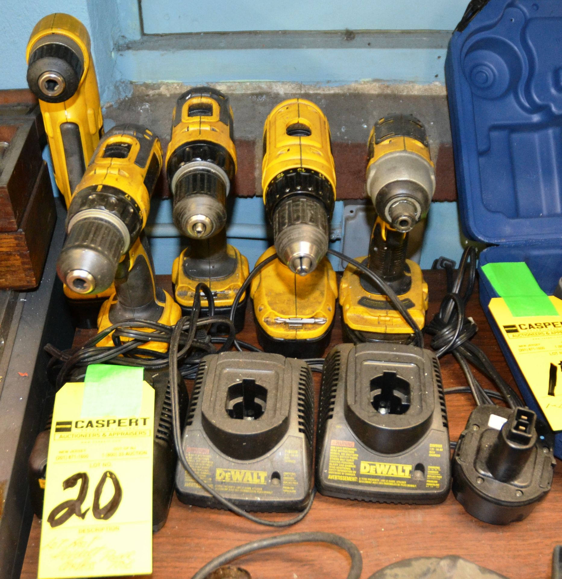 LOT - Assorted Dewalt Cordless Power Drills