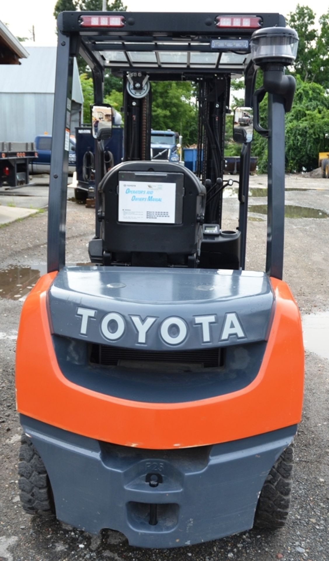 2016 Toyota Forklift, Diesel Gas Powered, 5000 lb. Capacity, Side Shifter - ONLY 115 Hours - Image 3 of 5