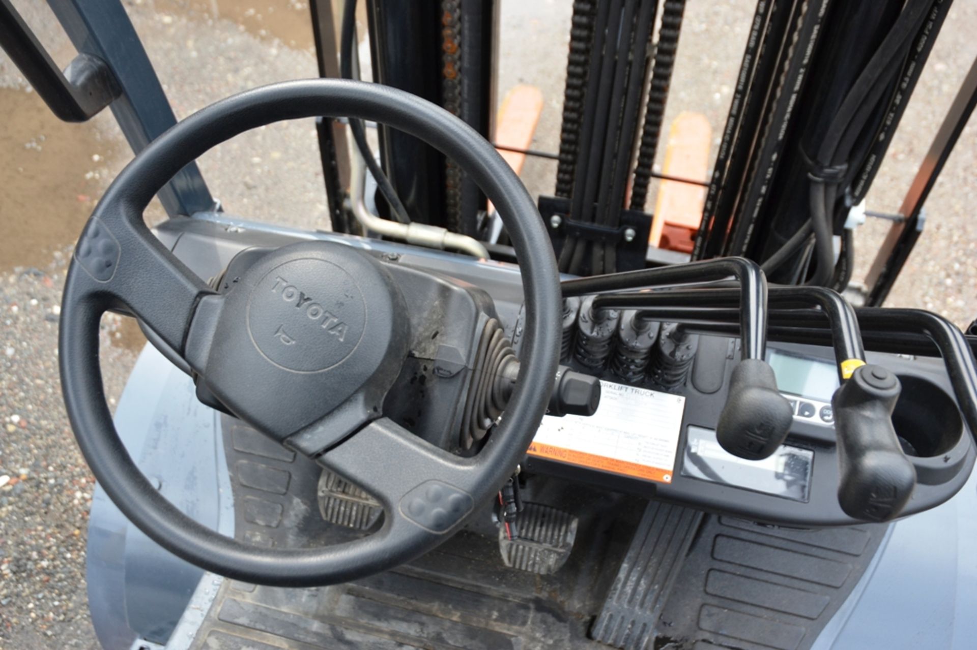 2016 Toyota Forklift, Diesel Gas Powered, 5000 lb. Capacity, Side Shifter - ONLY 115 Hours - Image 5 of 5