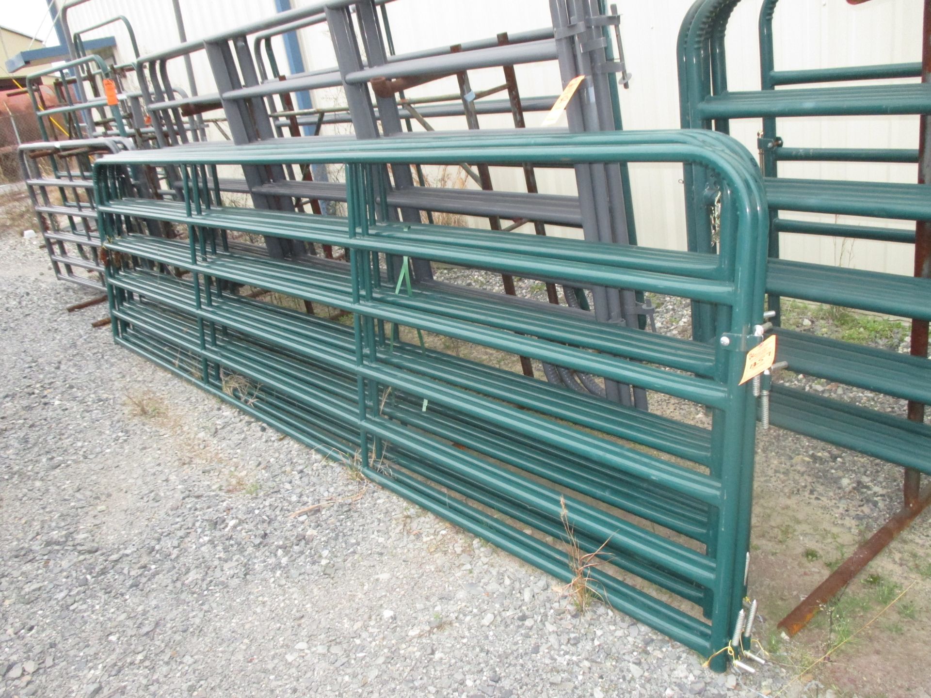 (5) RG16 FORREST GREEN 2" ECONOMY ROUND GRAIL (LOCATED AT 100 INDUSTRIAL AVE KILGORE TX 75662)