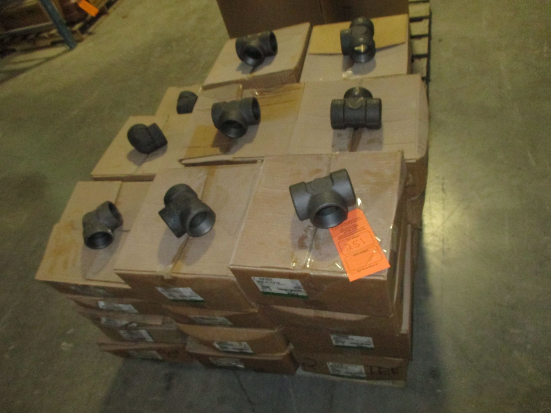 PALLET OF PIPE FITTINGS INCLUDING (24) BOXES 2" FS 2M THD TEE (10/BOX) (14) BOXES 2" 90 FS 2M THD