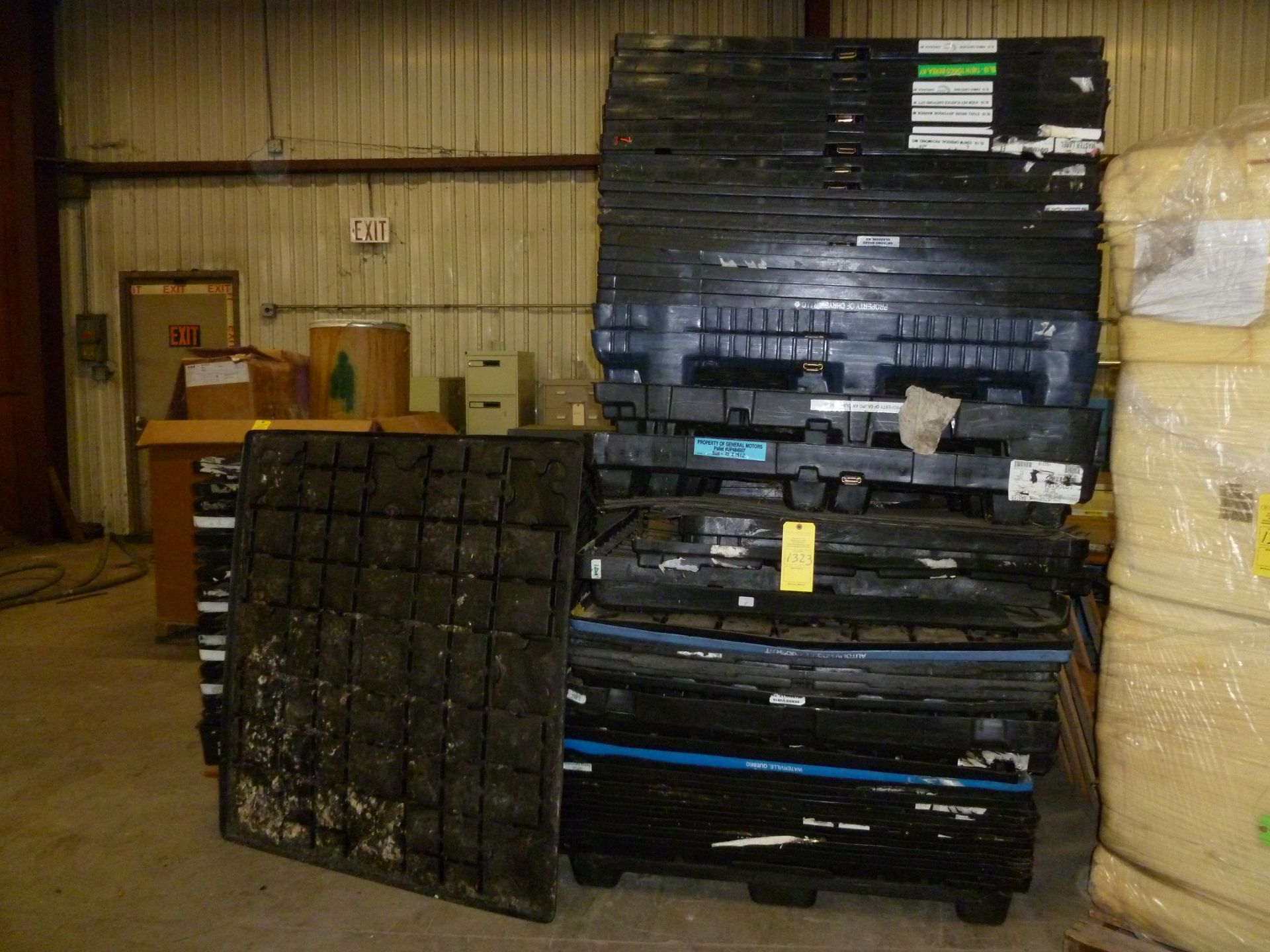 PLASTIC PALLET LIDS (LOCATED AT 6901 ARDMORE AVE. FORT WAYNE, IN 46809)