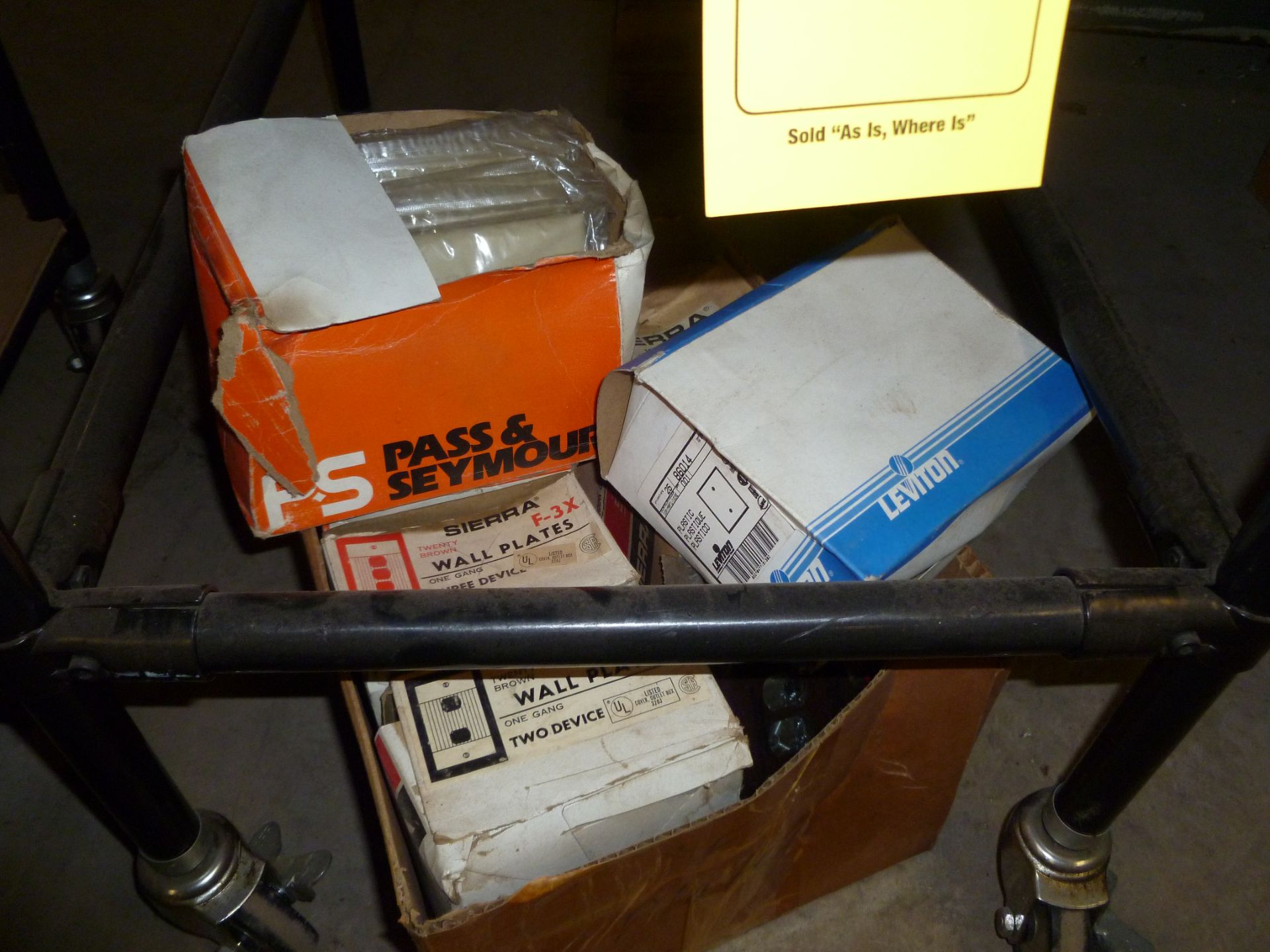 CART OF NEW ELECTRICAL WALL PLATES AND SWITCHES (LOCATED AT 6901 ARDMORE AVE. FORT WAYNE, IN 46809) - Image 7 of 8