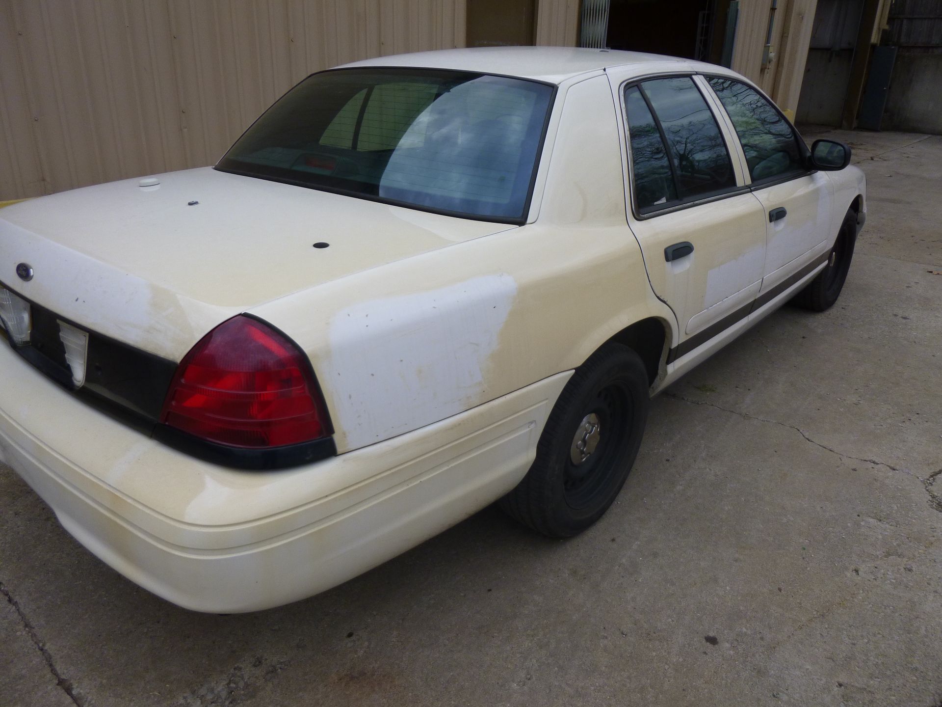 2002 Ford Crown Victoria Police Interceptor miles 112174 Vin # 2FAFP71W32X136232 CLEAR TITLE( - Image 7 of 10