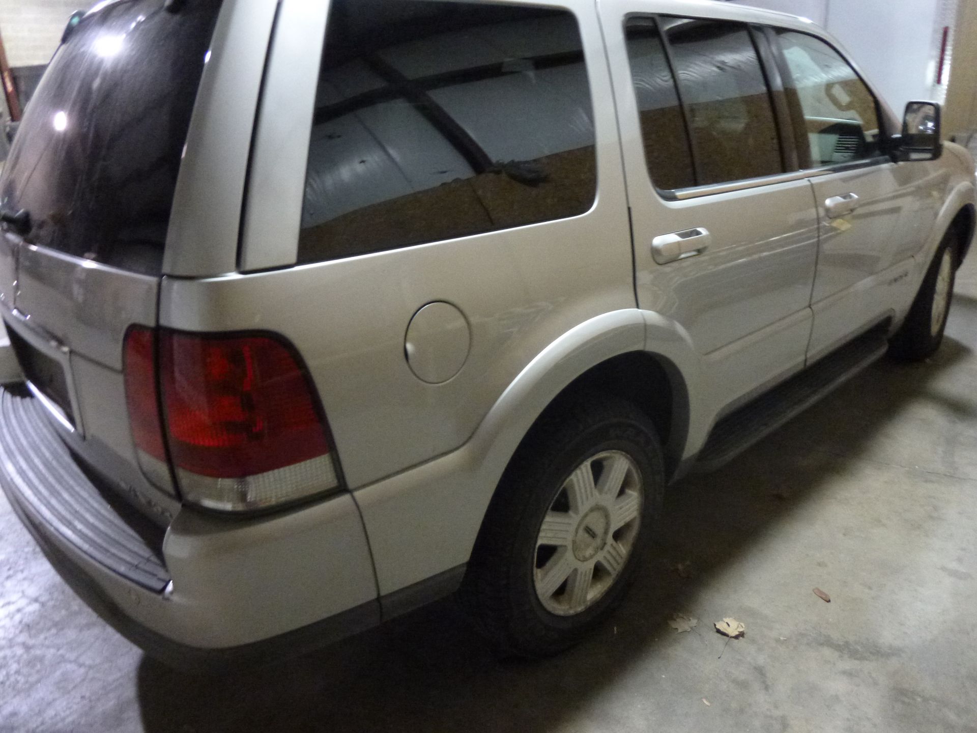 2003 Lincoln Aviator Miles 106974 VIN # 5LMEU78HX3ZJ39820 NO TITLE, This was a seized vehicle that - Image 5 of 12