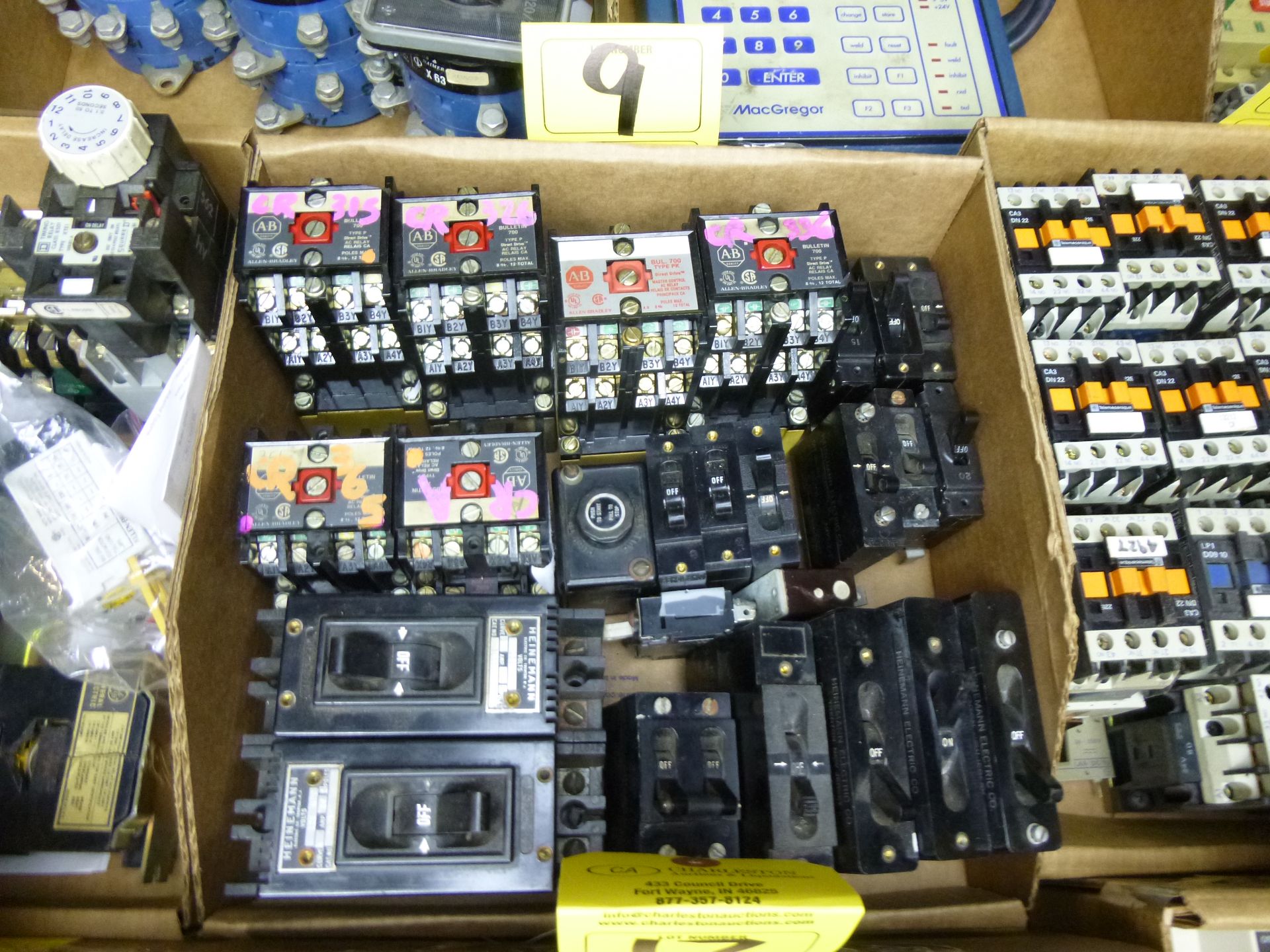 Box Flat of assorted electrical parts