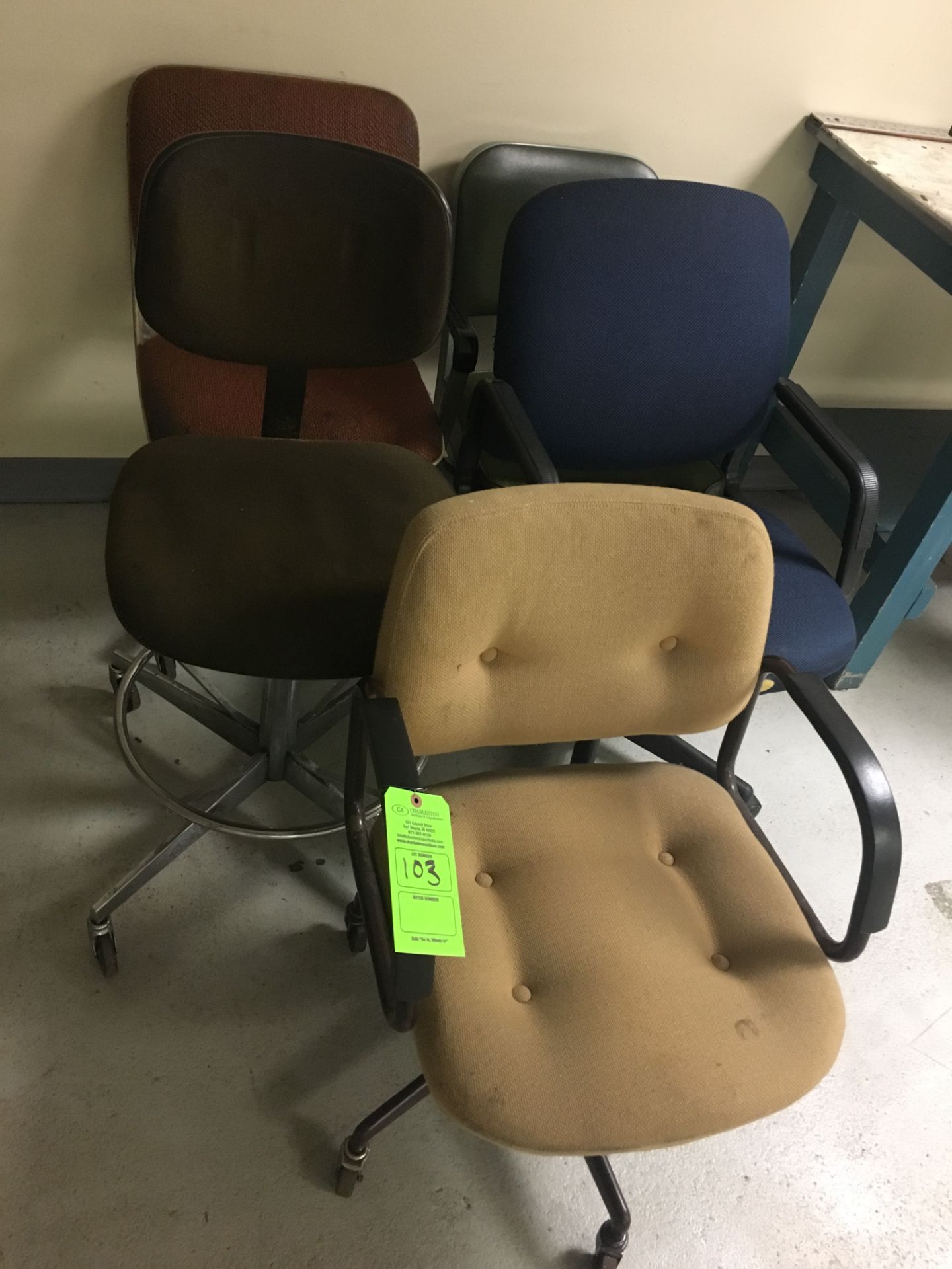 (5) CHAIRS