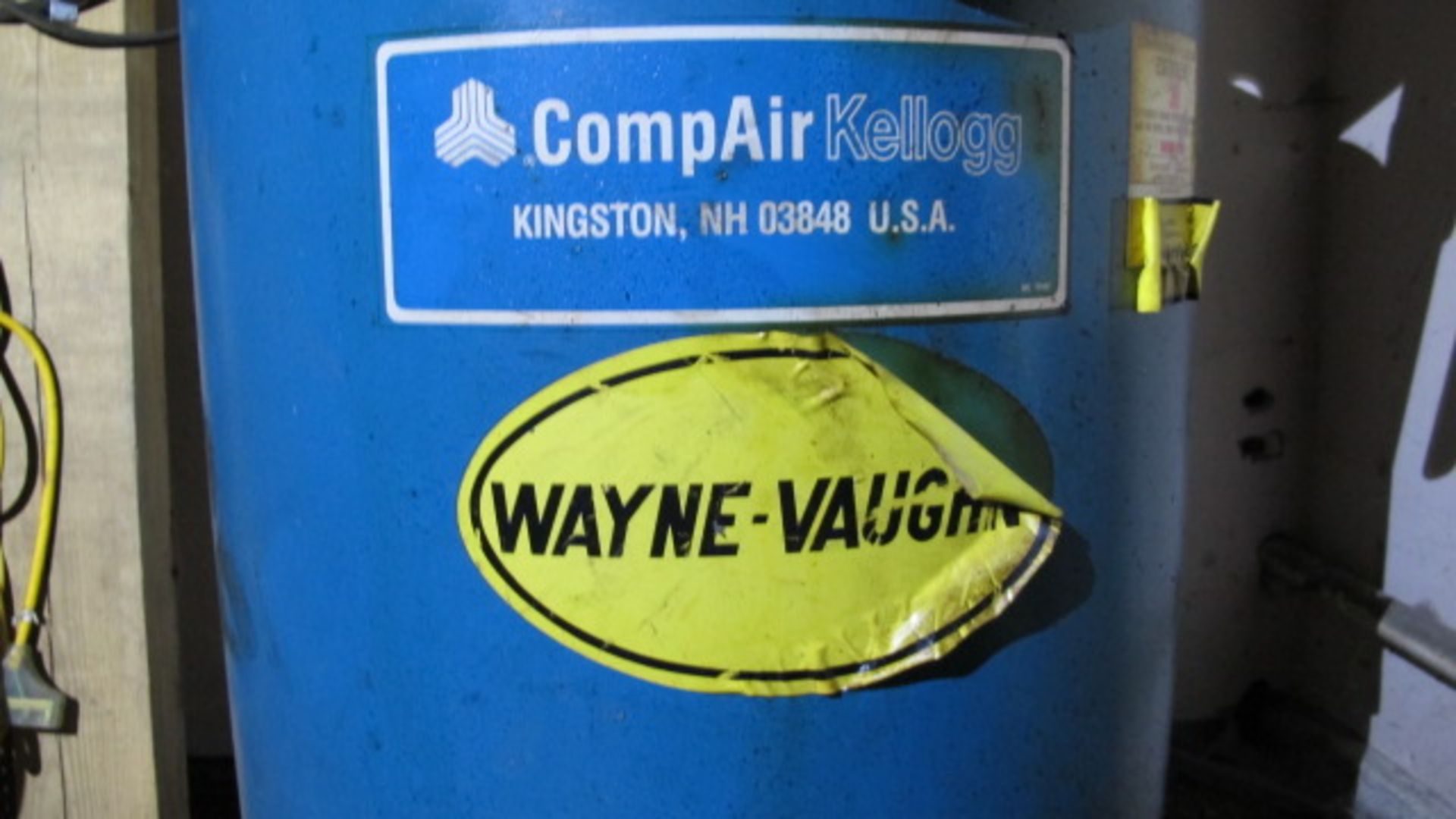 WAYNE VAUGN AIR COMPRESSOR PN-52768 COMPRESSOR FILLED W/ESTROLENE HP-T - Image 2 of 4