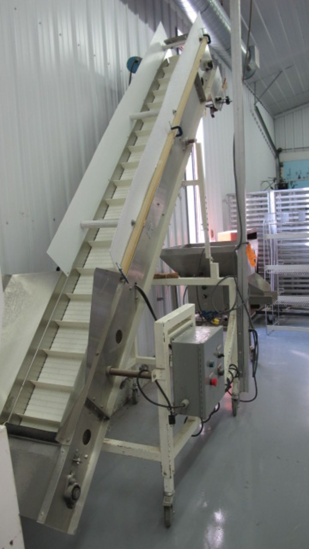 WEIGHPACK INCLINE CONVEYOR S#D086 V-115 - Image 2 of 2