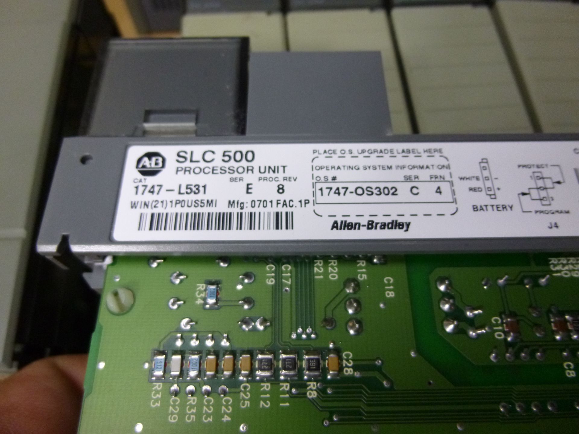 Allen Bradley complete SLC rack includes 1747-L531 ser E rev 8 processor, 1746-P2 power supply, - Image 2 of 3