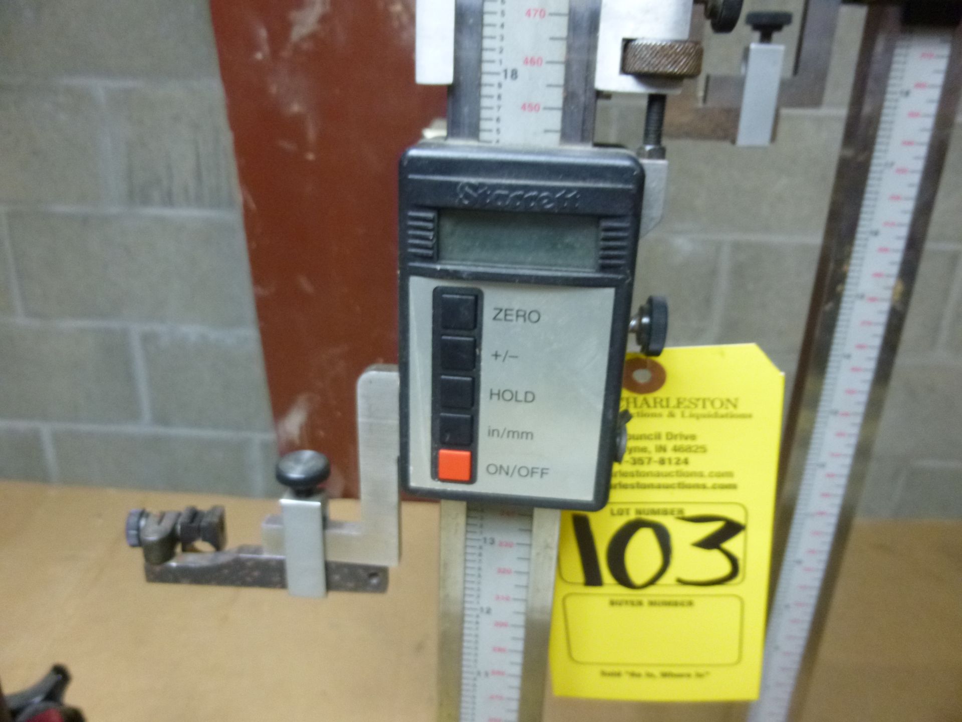 (Qty 2) Starrett Height gages Model 752A-24. (one is missing battery cover) Shipping can be prepared - Image 3 of 4