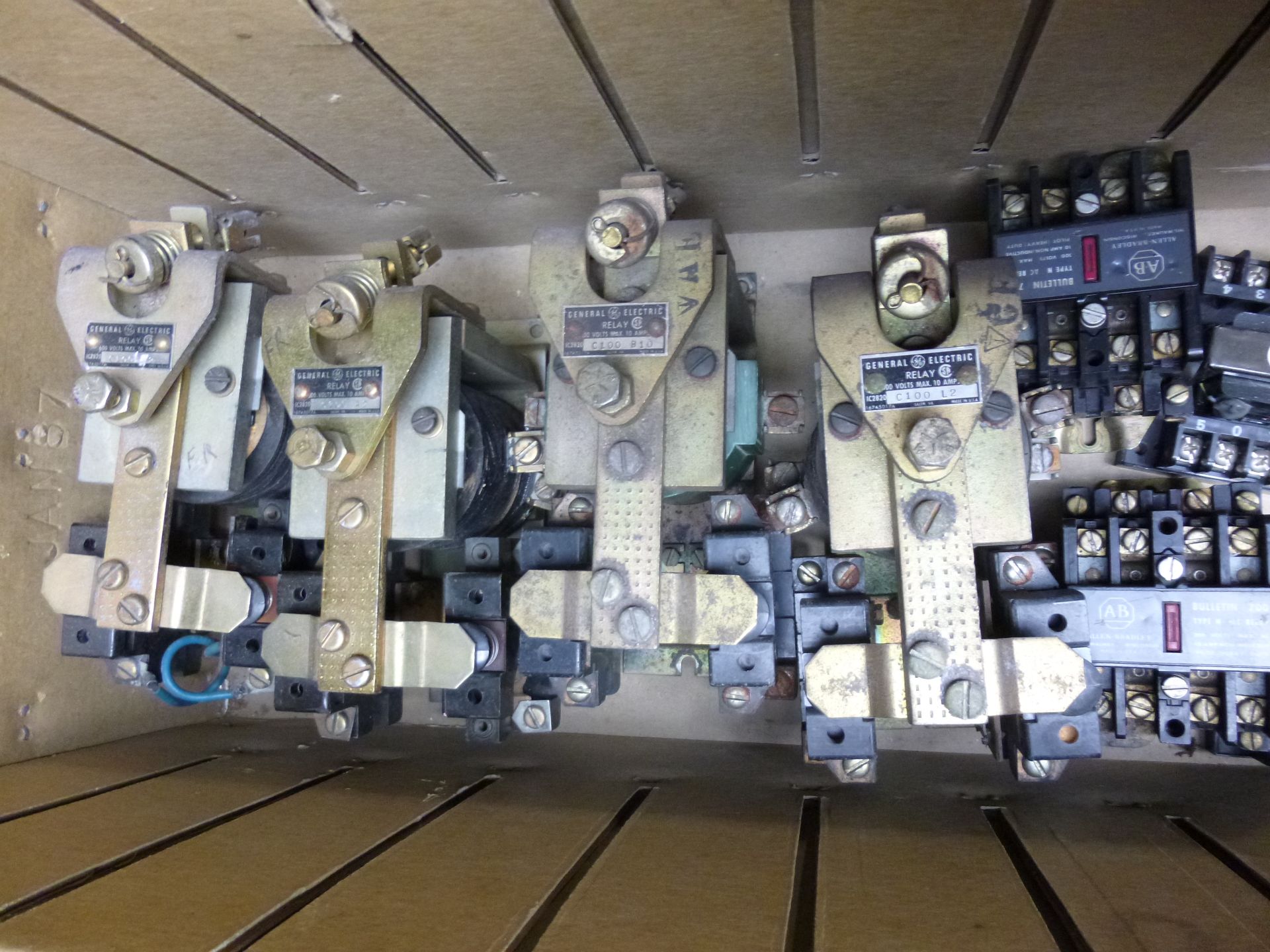 Assorted GE relays as pictured Shipping can be prepared for either ground package or LTL for this - Image 2 of 3