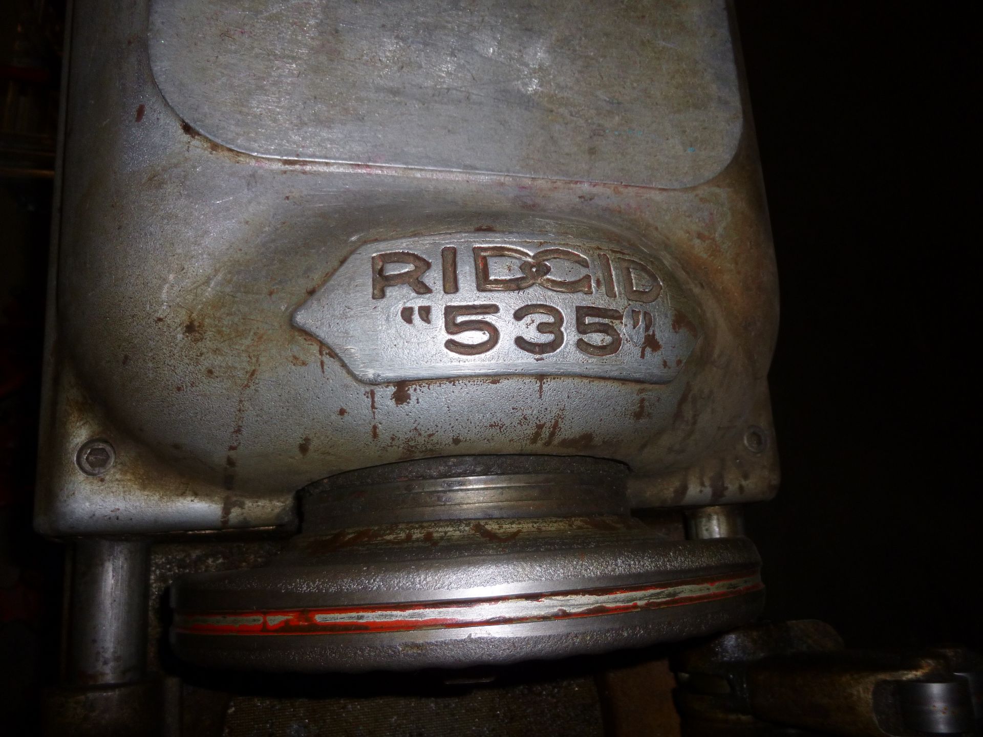 Ridgid 535 electric pipe threader, complete includes 6 die heads as pictured. Shipping can be - Image 5 of 8