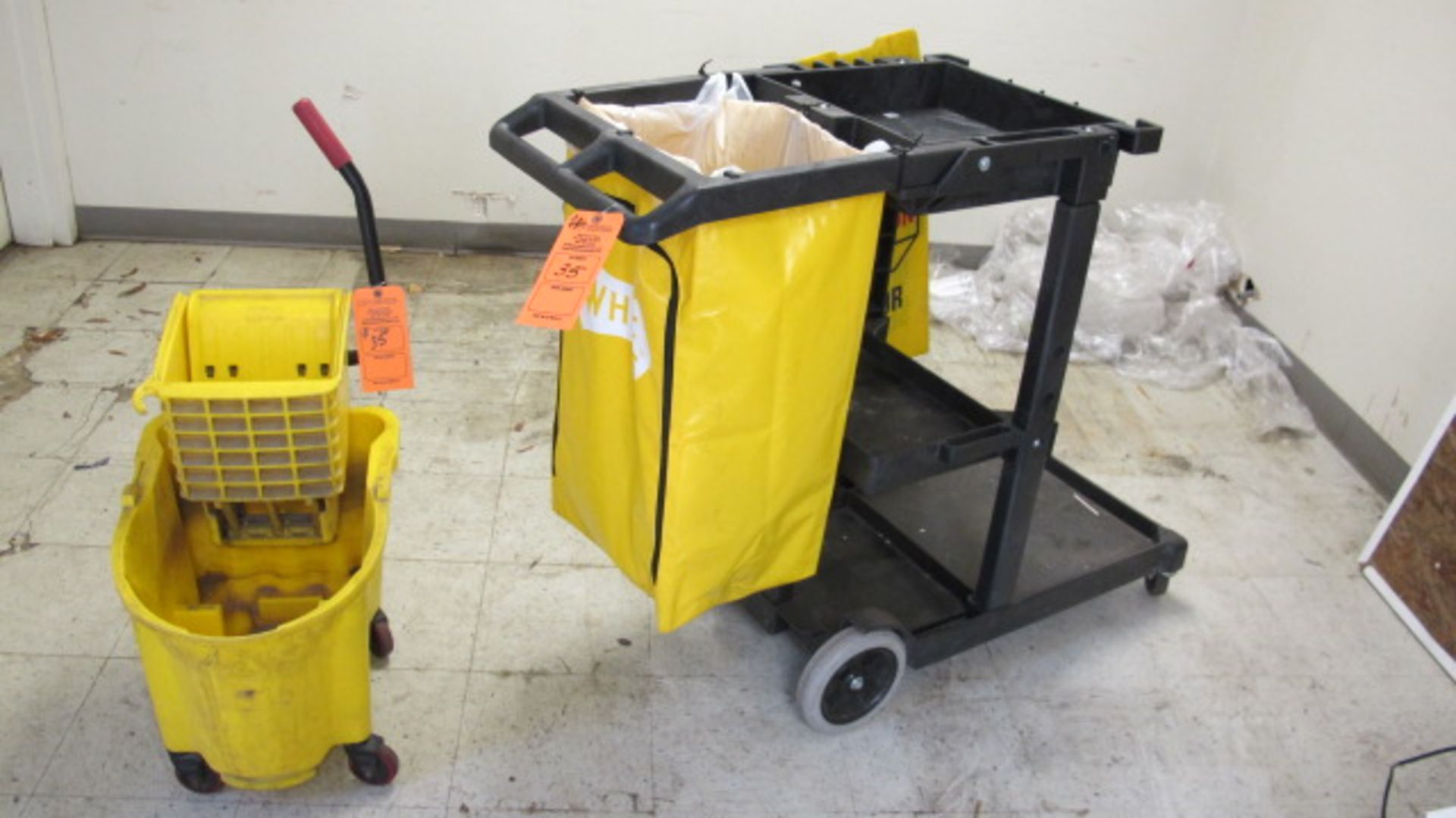 RUBBER MAID COMMERCIAL MOP BUCKET W/ RINGER & PORTABLE JANITOR CART