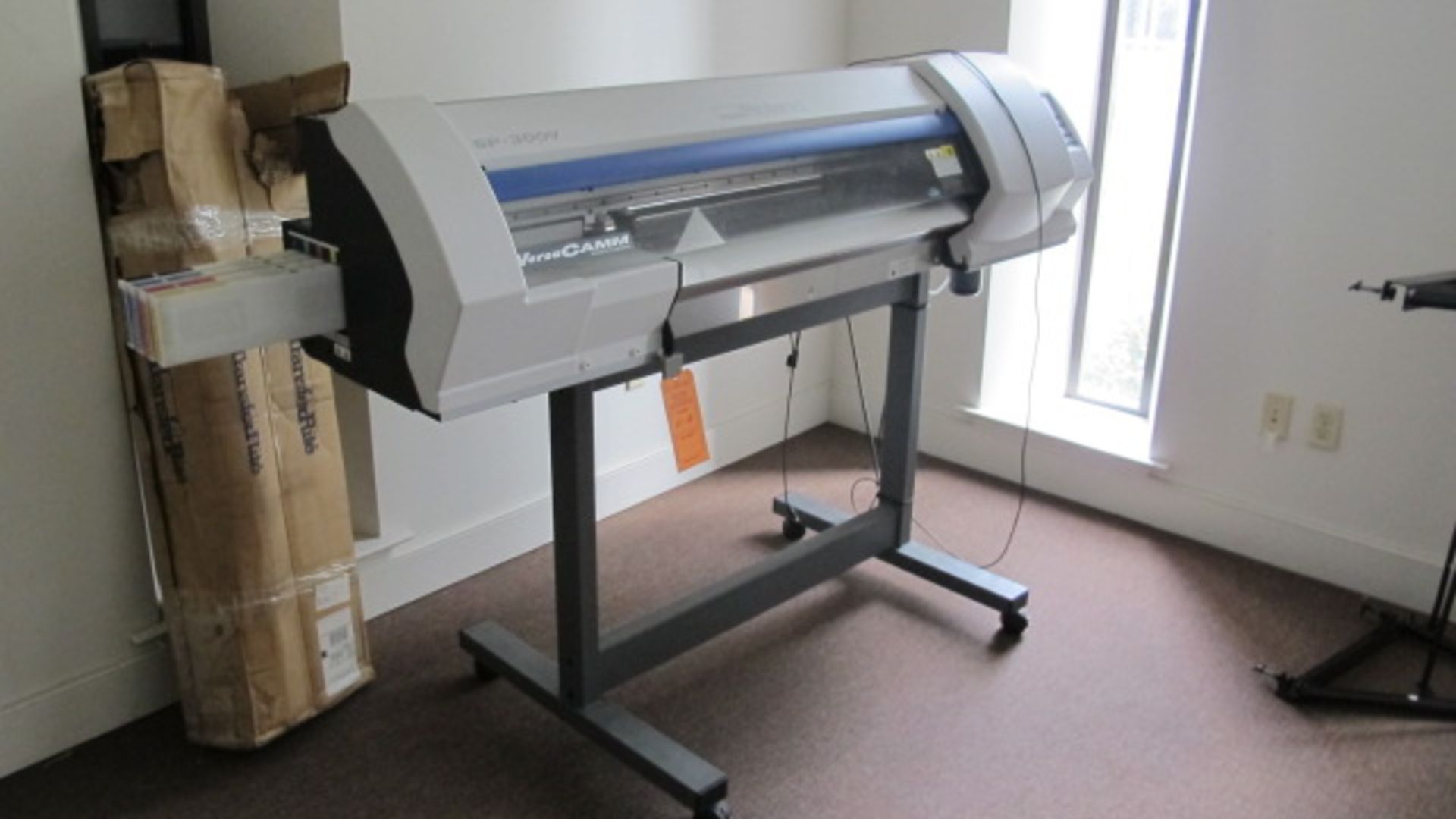 ROLAND VERSACAMM MODEL-SP-300V ECO-SOLVENT INKJET PRINTER CUTTER (SOFTWARE IS OUTDATATED) - Image 2 of 5